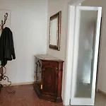 Beatrice Apartment *